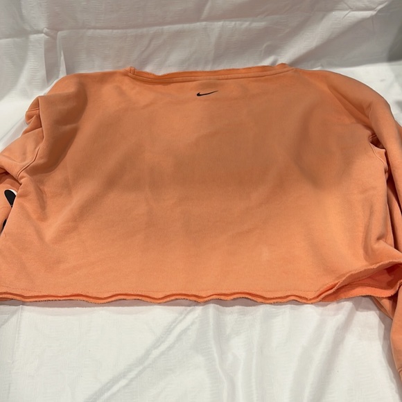 Women’s Nike Dri Fit lightweight sweatshirt - Picture 3 of 4